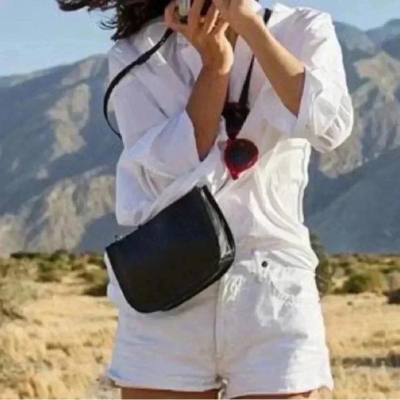 Lo & Sons multi way black leather bag. - Picture 2 of 15